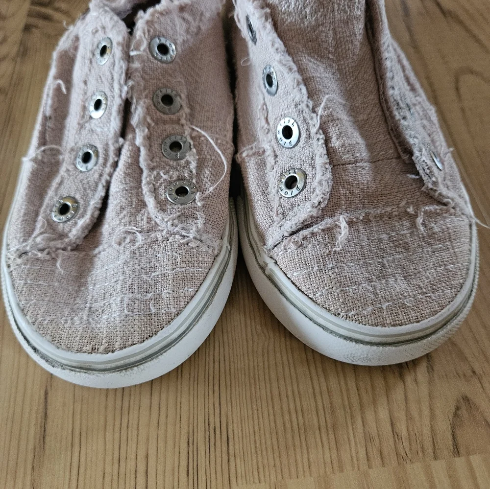 Blowfish Girls Sneaker - Picture 2 of 7